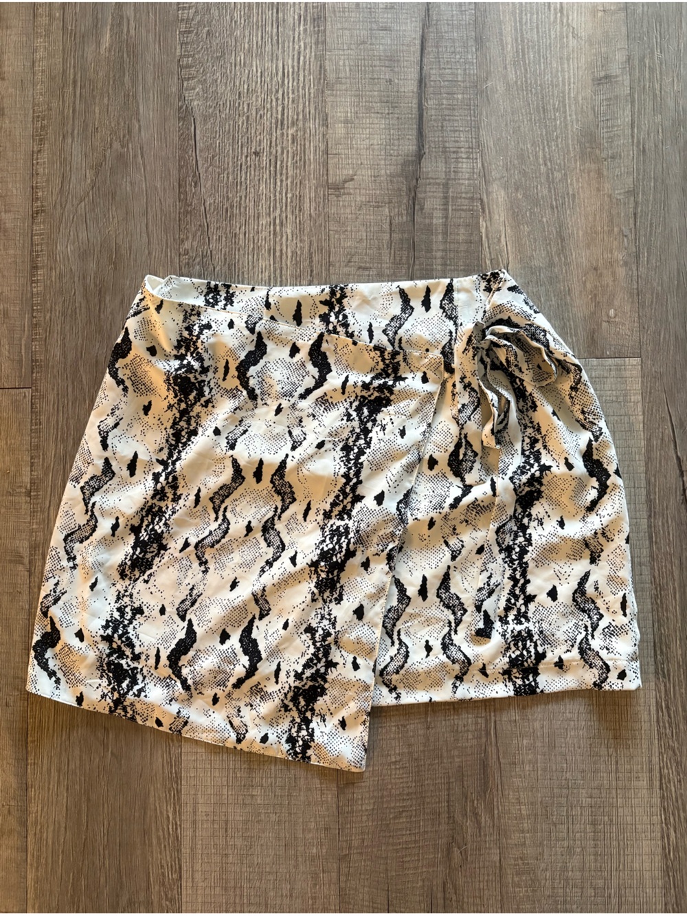 She + Sky Black and White Abstract Print Skirt